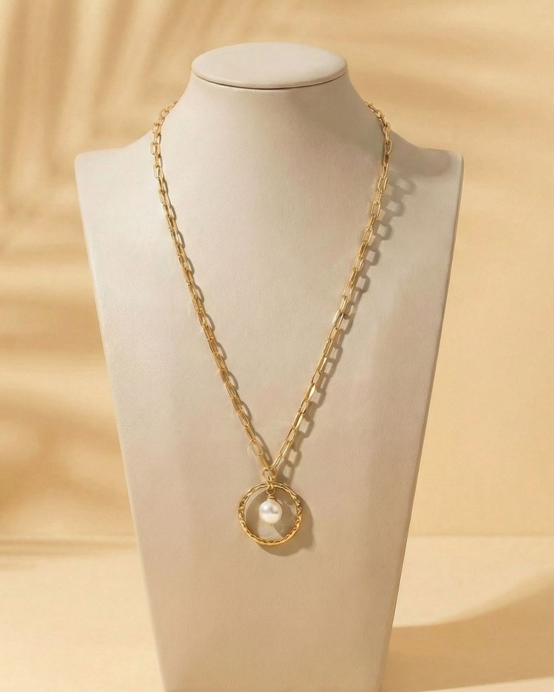 Alba Necklace