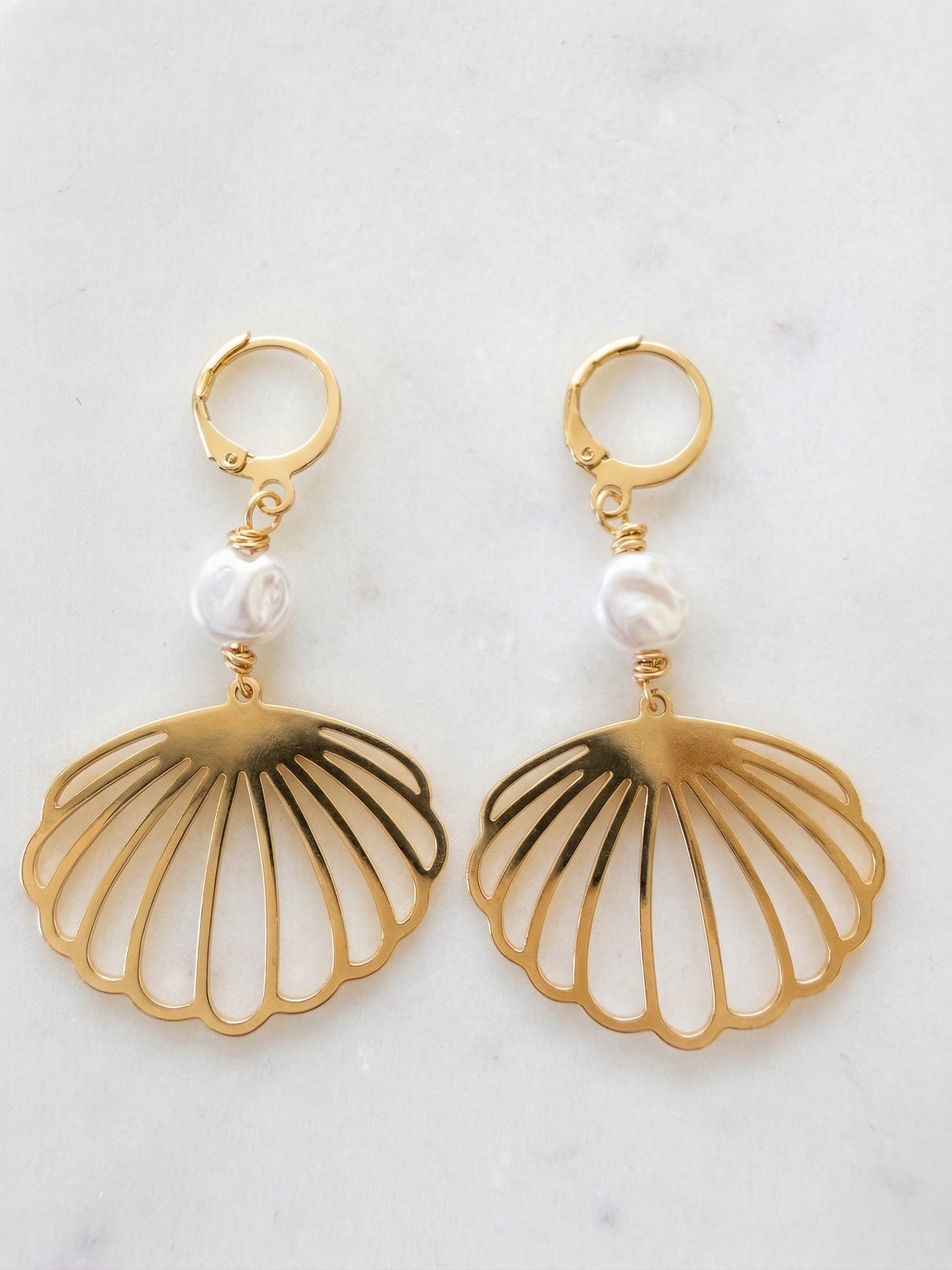 Élina Flat Pearl Earrings